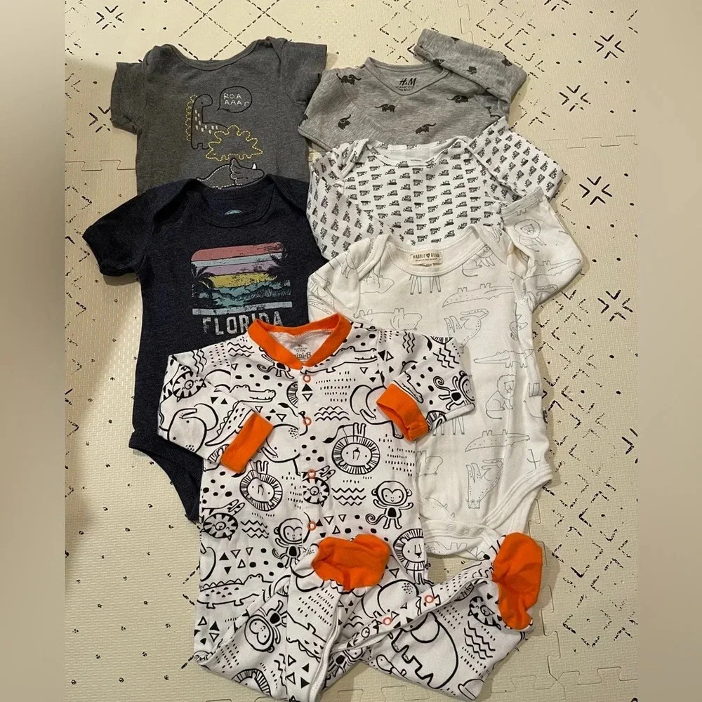 Baby boy bundle of bodysuits and one pajamas 9M